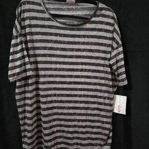 LuLaRoe Irma Tunic